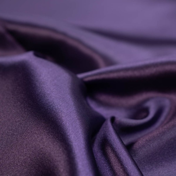 Satin Glänzend lila