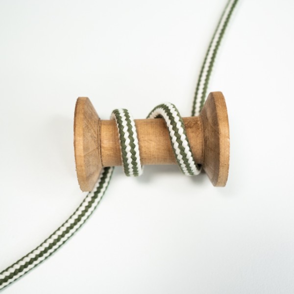 Weiche Kordel 8mm weiß-oliv