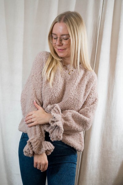 Bouclé Pullover mit Rüschenärmeln altrosa