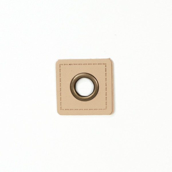 Kunstleder-Ösen Patches Quadratisch 8mm hellbeige