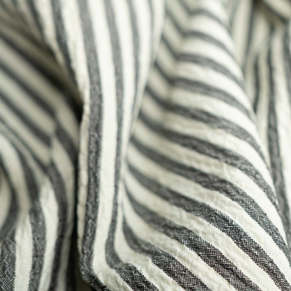 Viskosewebware Crinkle Streifen schwarz