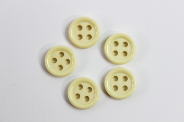 Hemd oder Blusenknopf 11 mm hellgelb